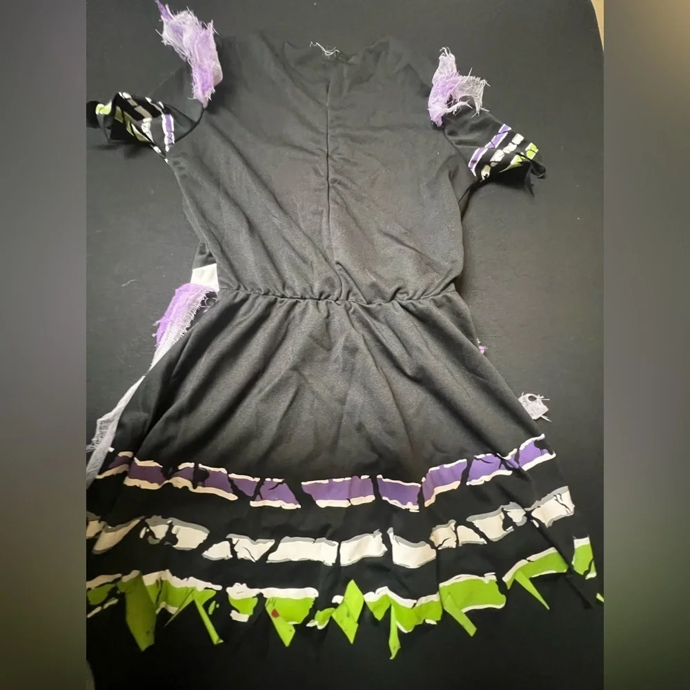 HALLOWEEN COSTUME “ZOMBIE FEAR LEADER” GIRLS SIZE LARGE 12-14 BLACK/PURPLE/GREEN